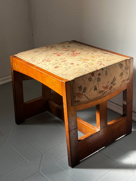 Jugendstil Hocker Holz mit Textilbezug