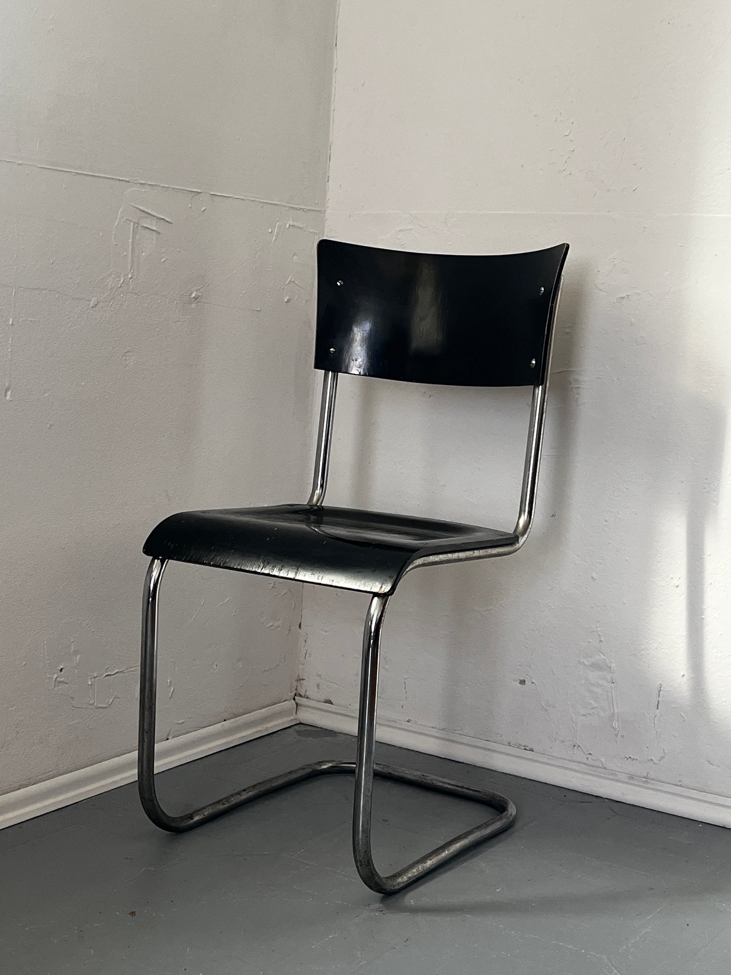 Stahlrohr Sessel Freischwinger 1940er / 1950er  Bystrice pod Hostynem