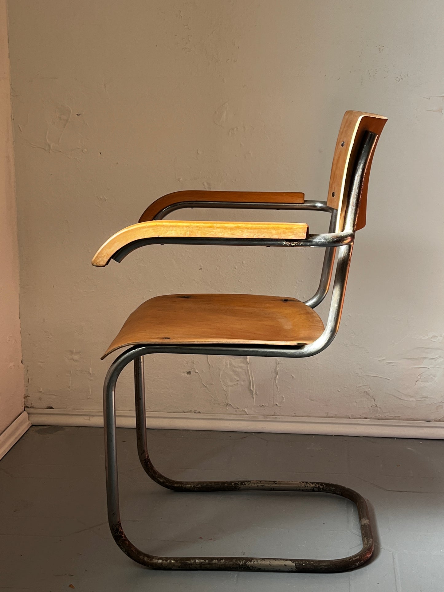 Seltener original Gottwald Wien
Freischwinger (Mart Stam S 43 F) Bauhaus Ära