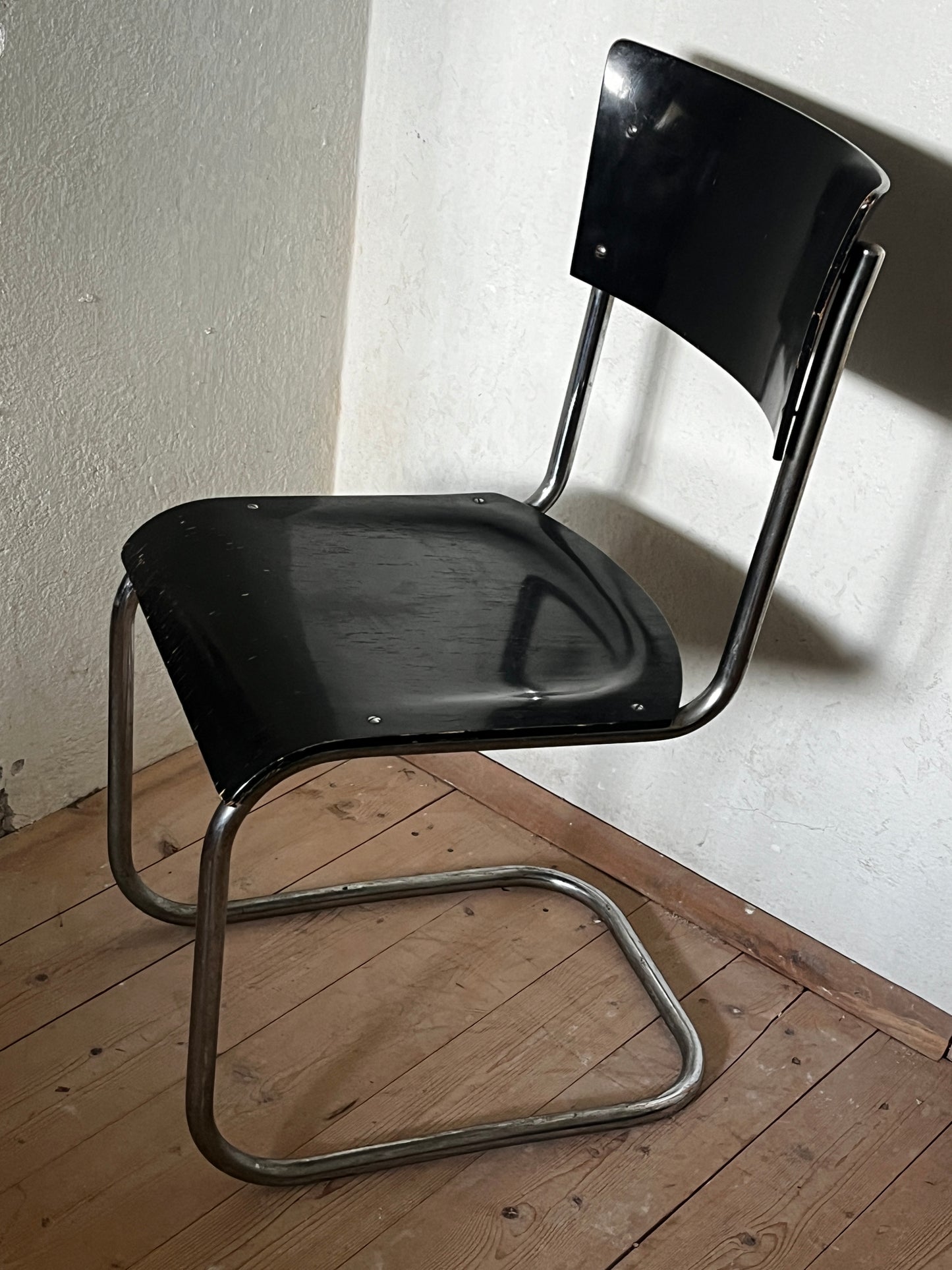 Bauhaus tubular steel armchair cantilever