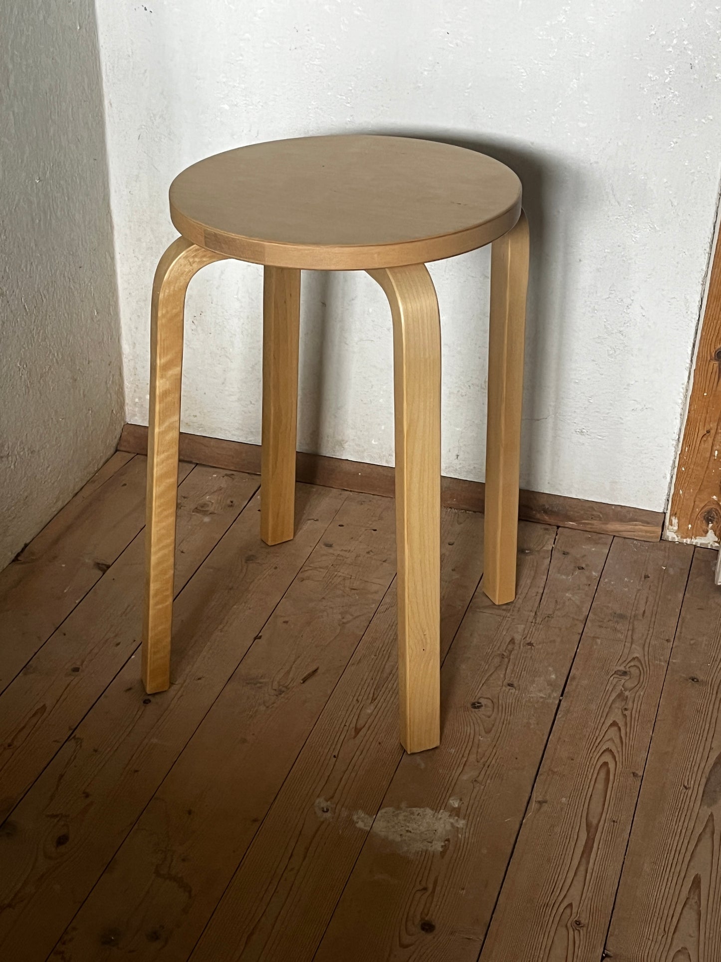 Artek Hocker Alvar Aalto Vintagedesign Vintseekers Deignfurniture