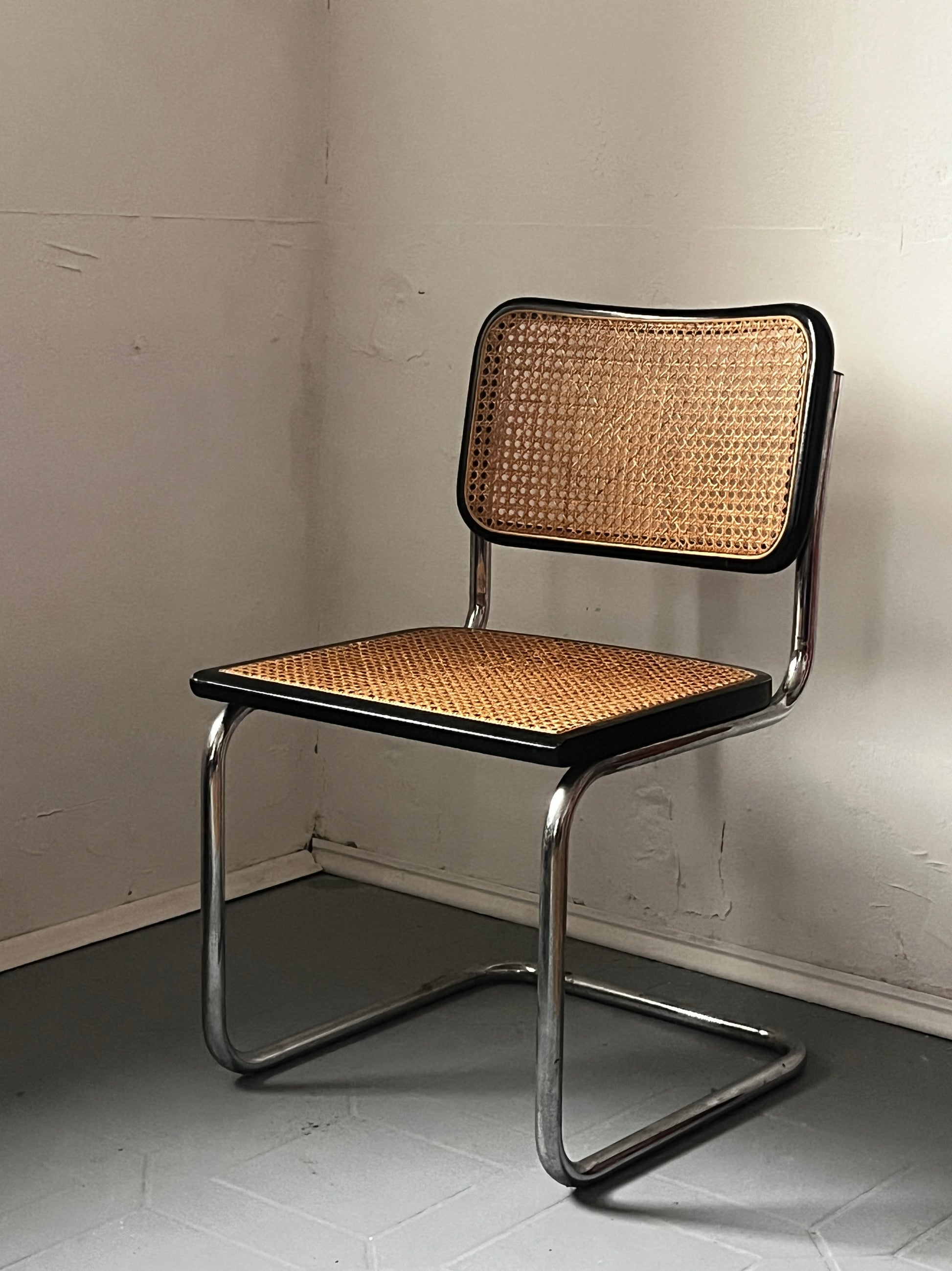 Cesca Sessel Made in Italy 1987 Marcel Breuer Chair Stahlrohr Tubularsteel vintagedesign vinseekers