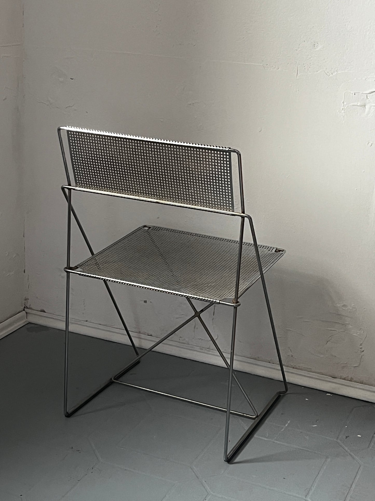 Niels Jörgen Haugesen metal armchair Magis 80s / 90s