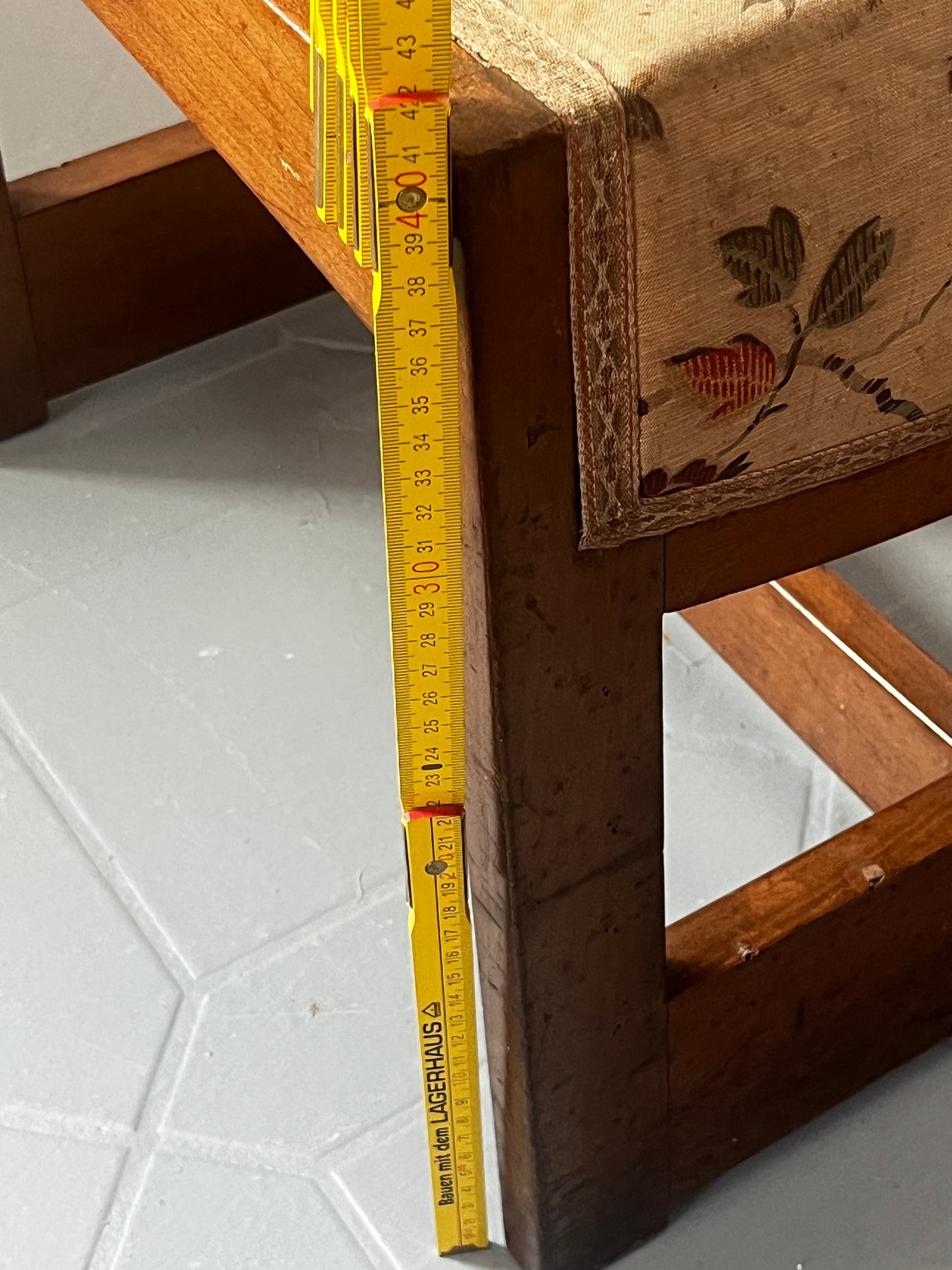 Jugendstil Hocker Holz mit Textilbezug