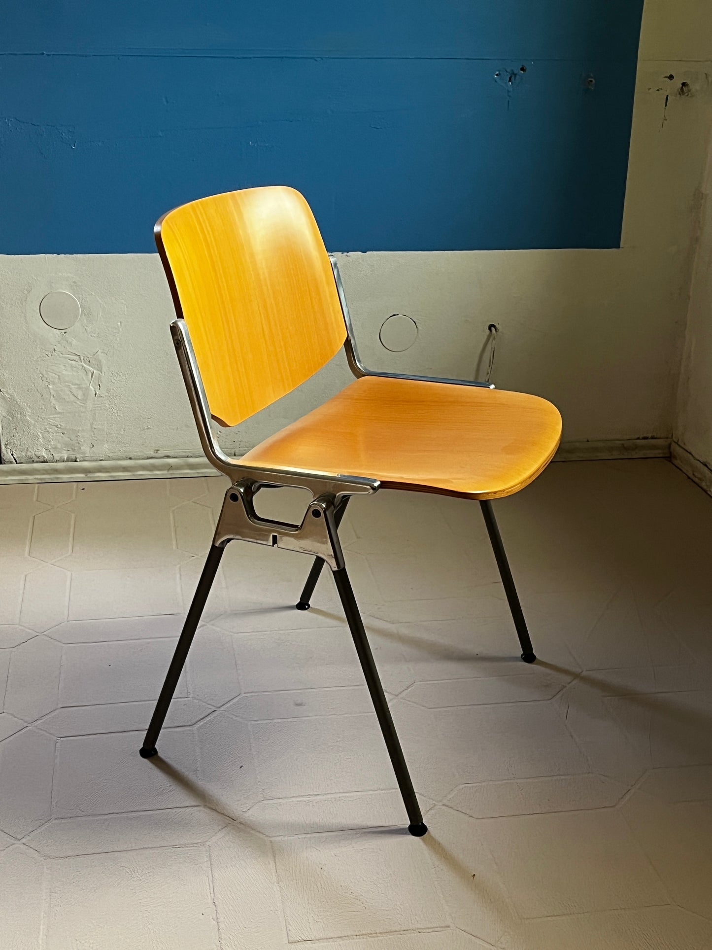 Giancarlo Piretti armchair