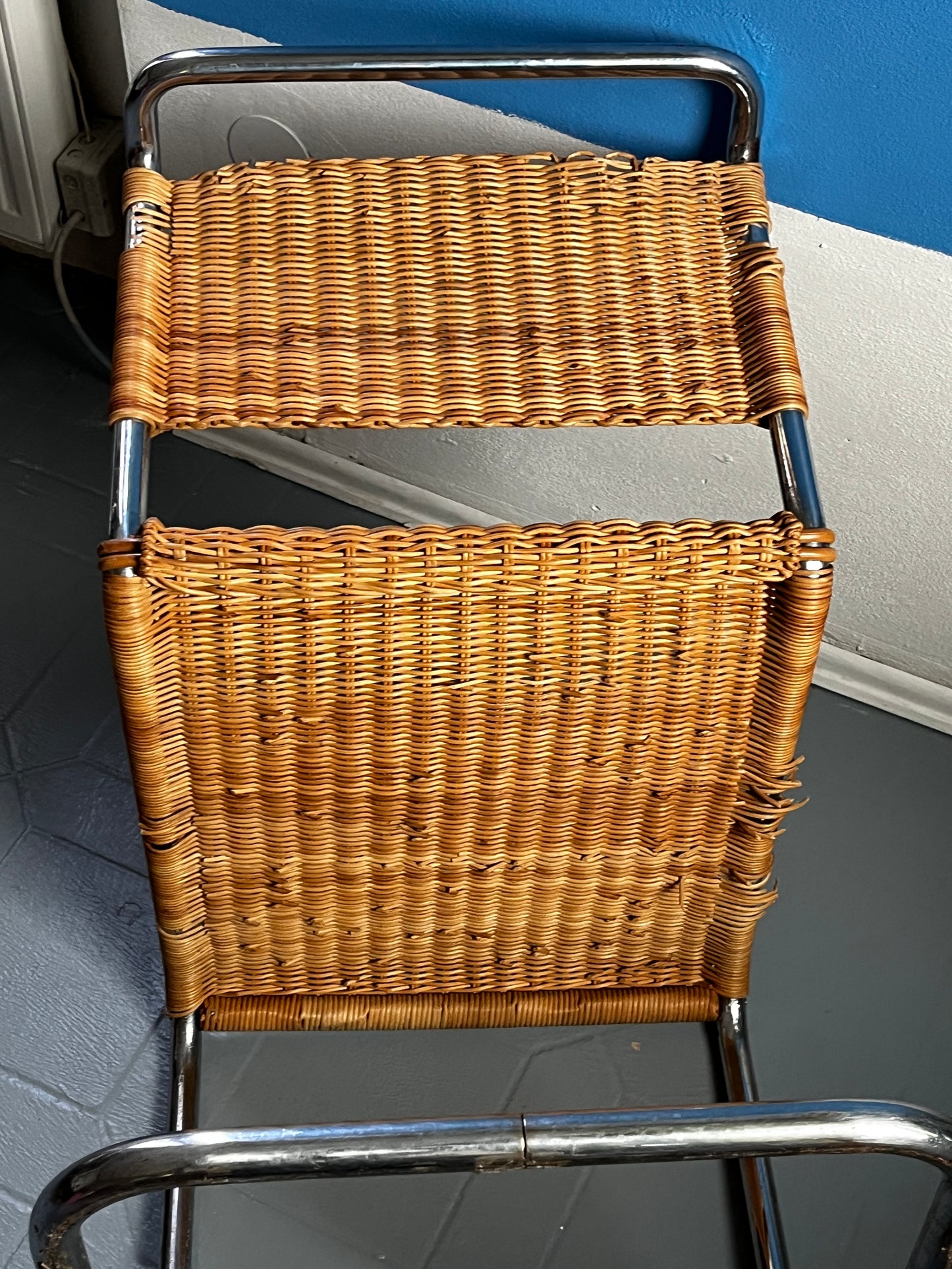 Steel tube chair, cantilever design, Bauhaus era, 1930s to 1950s