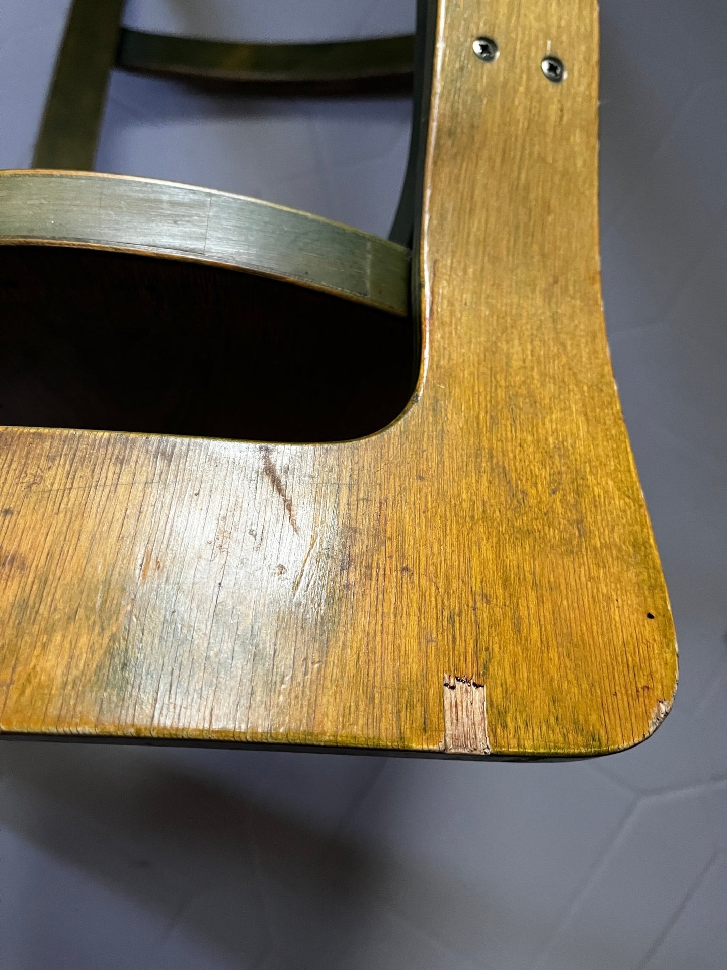 Alvar Aalto K65 Barhocker 1970 / 1980 Holz grün Hersteller unbekannt - vintseekers