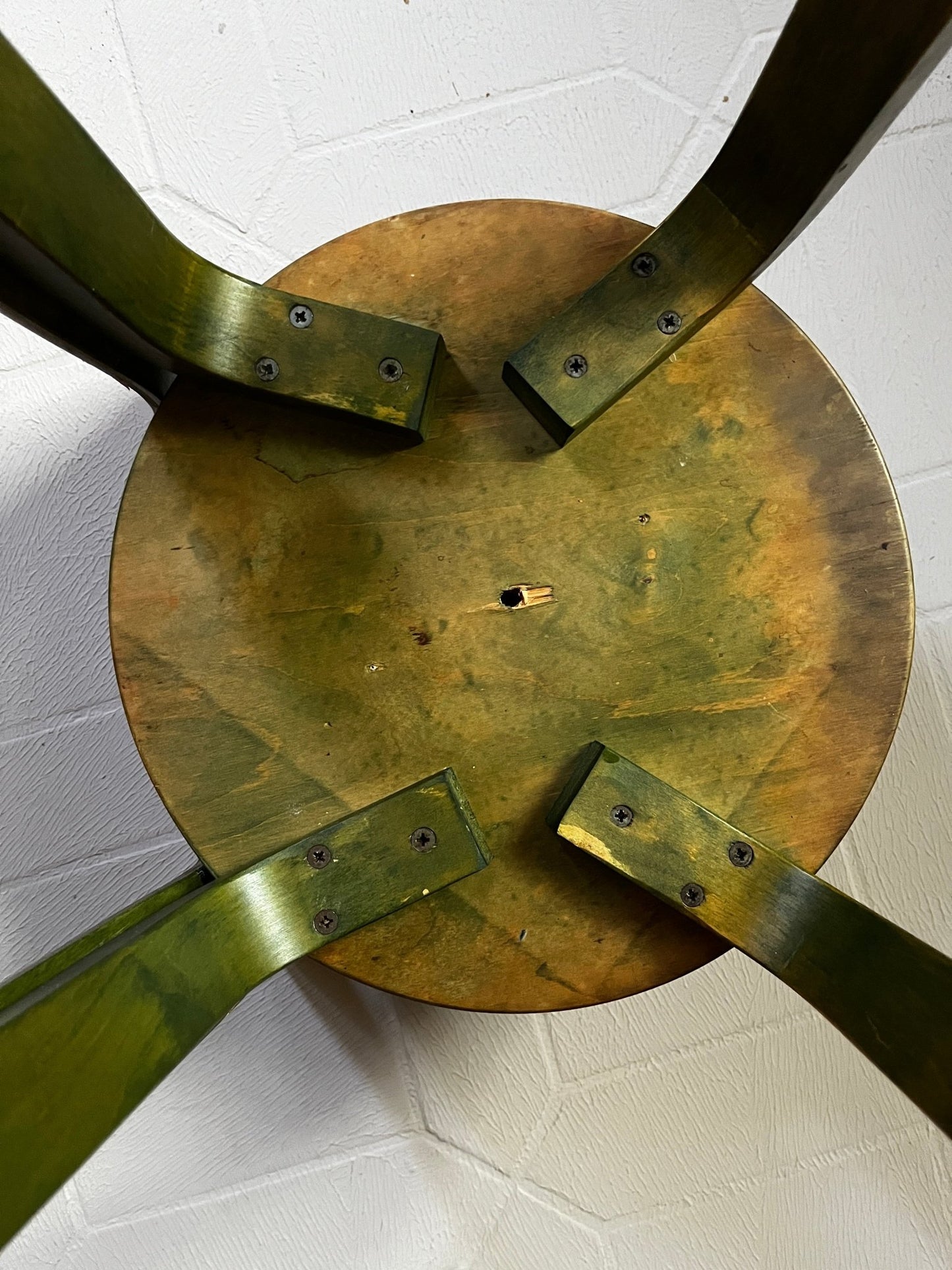 Alvar Aalto K65 Barhocker 1970 / 1980 Holz grün Hersteller unbekannt - vintseekers