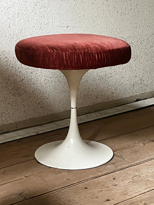 Arkana Tulip Hocker Metall / Textil rot 1950 / 1960 Modell Nr. 4 - vintseekers