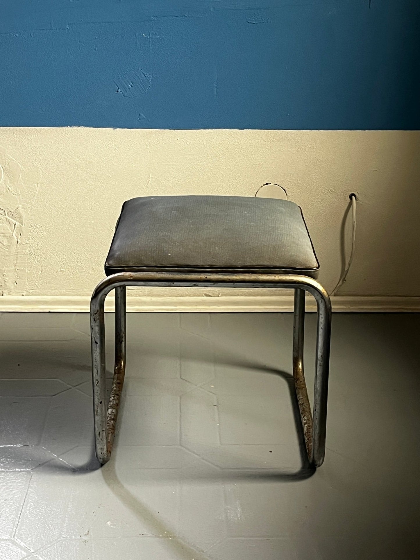 Bauhaus Stahlrohr Hocker - vintseekers