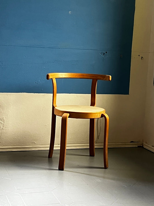 Magnus Olesen Sessel Modell Serie 8000 - vintseekers