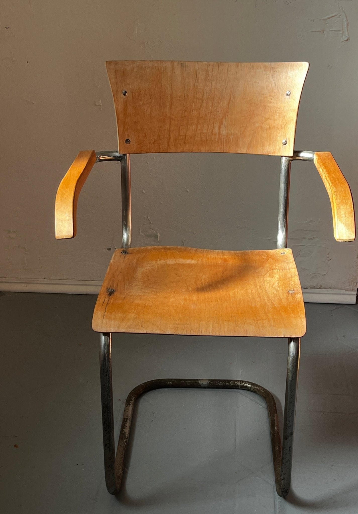 Mart Stam S 43 F Sessel Freischinger Gottwald Wien Stahlrohr Holz braun - vintseekers